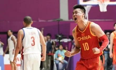 中国男篮双能卫赵睿：美式和中式相结合的爆发型打法，敢拼就会赢(11)