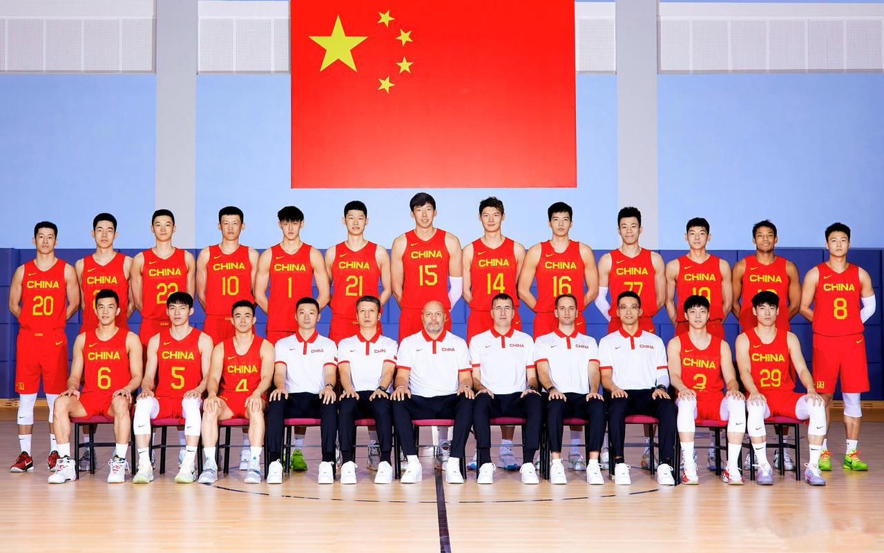 中国男篮实时战报！首节21-12领先哈萨克斯坦
今晚，2023年男篮世界杯亚大区(1)