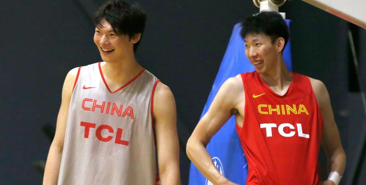 中国男篮与伊朗比赛结束后，欧媒曝料：这3人身价大涨！姚明乐了(4)