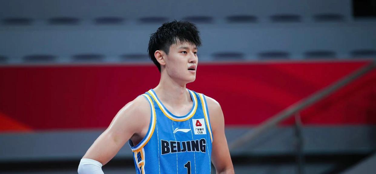 中国男篮7连胜以后，三人有望加入澳洲联赛，曾凡博要成男篮一哥(1)