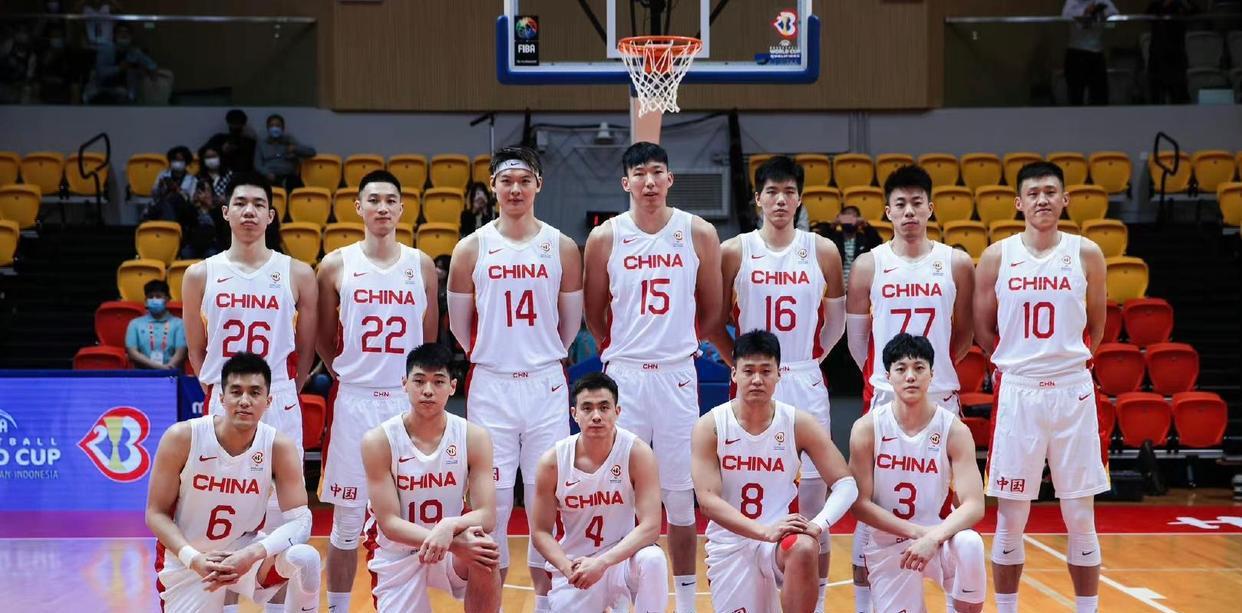 中国男篮7连胜以后，三人有望加入澳洲联赛，曾凡博要成男篮一哥(2)