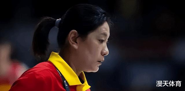 中国篮协官宣了！李昕当上了国家队教练，王芳任人唯亲和姚明惹起争议(1)