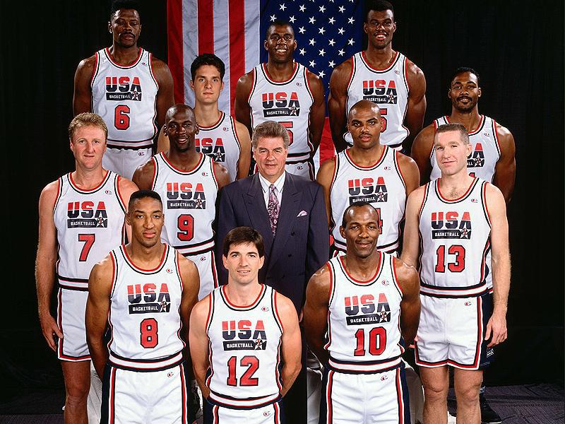 充满传奇的92年梦一队，统治篮坛的12人，带给全世界一场篮球盛宴(5)
