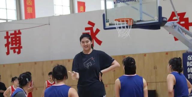 中国女篮最新消息！李梦加入WNBA，郑薇开始新工作，张子宇被提拔(4)