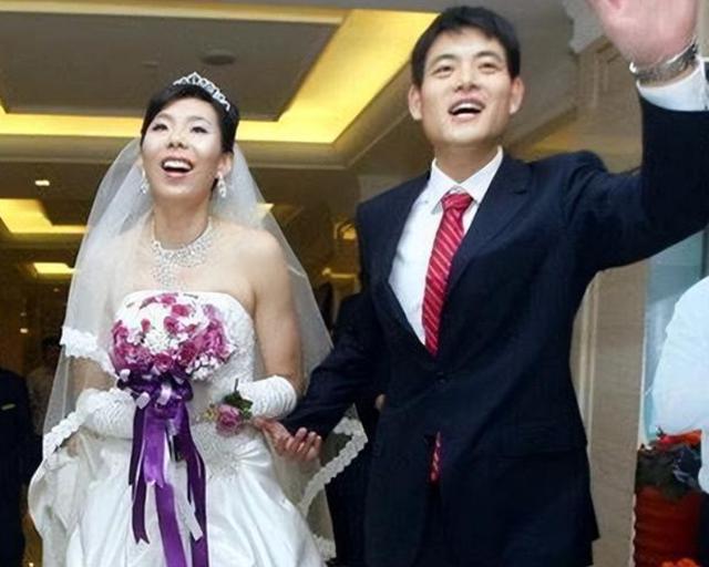 中国女篮前队长陈楠：退役后嫁给了公务员丈夫，育有两子家庭幸福(16)