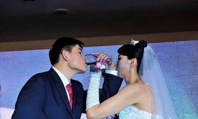 中国女篮前队长陈楠：退役后嫁给了公务员丈夫，育有两子家庭幸福(17)