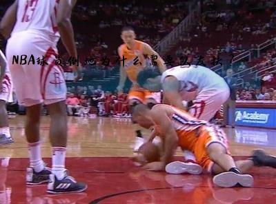 为什么NBA球员倒地后不自己起来，反而需要队友拉起来?(1)