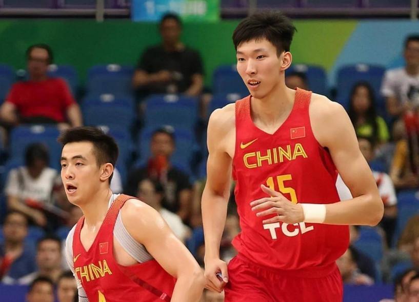 中国男篮热身赛周琦缺席两场，状态成为悬念，乔帅中锋人选受考验(3)