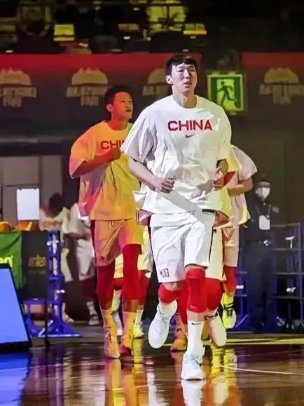 8月世界杯中国男篮有两名球员可能身价大涨

今年8月份的男篮世界杯。中国队力争奥(1)