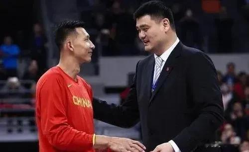 中国男篮历史5大超巨，非要增加一个第六人，该是谁？

1．姚明  1MVP+1F(1)
