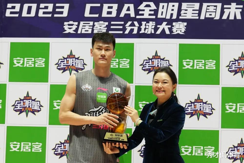 CBA最强二轮秀！24岁才打CBA，如今入选中国男篮18人大名单创历史(4)