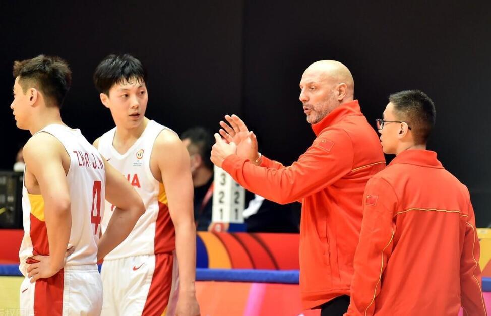 中国男篮现在世界大赛也就只有得6.70分的水平

中国男篮最近几年世界大赛遇到欧(1)