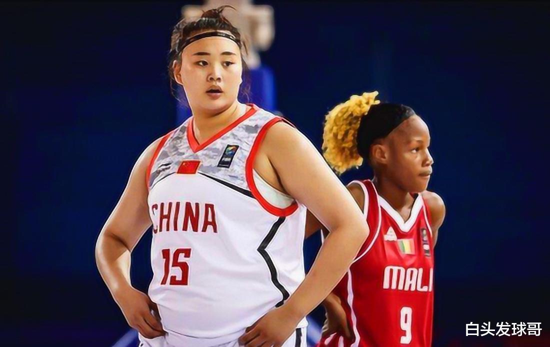 单场62分！中国女篮2米27巨星崛起，碾压美国队，郑薇收旷世奇才(2)