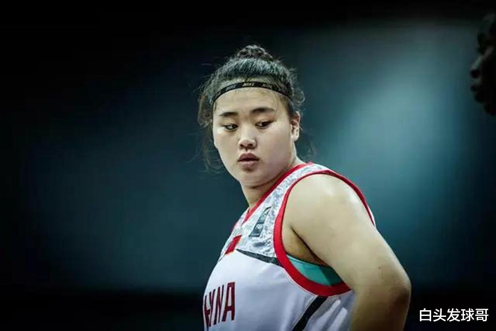 单场62分！中国女篮2米27巨星崛起，碾压美国队，郑薇收旷世奇才(3)