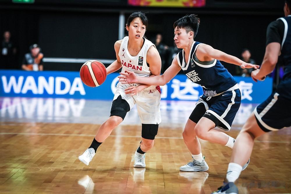 
卫冕冠军日本女篮小组赛首场结束
以94-53大胜中国台北女篮41分
马瓜-斯蒂(4)