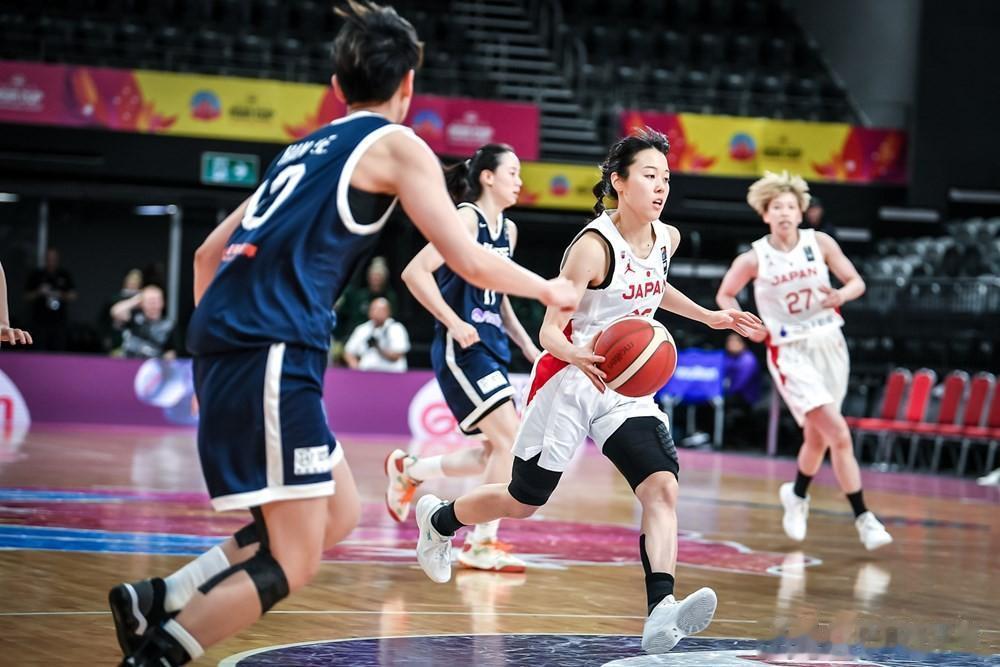 
卫冕冠军日本女篮小组赛首场结束
以94-53大胜中国台北女篮41分
马瓜-斯蒂(7)