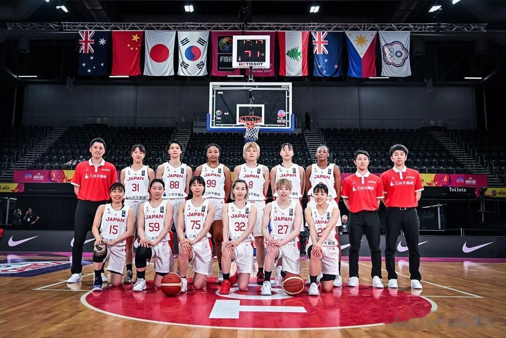 
卫冕冠军日本女篮小组赛首场结束
以94-53大胜中国台北女篮41分
马瓜-斯蒂(9)