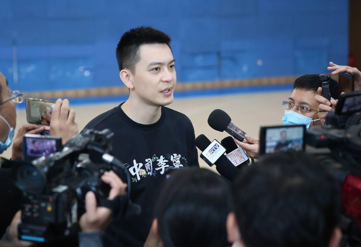 中国篮球协会宣布任命，38岁杨鸣获得提拔重用，郭艾伦道别祝福(2)