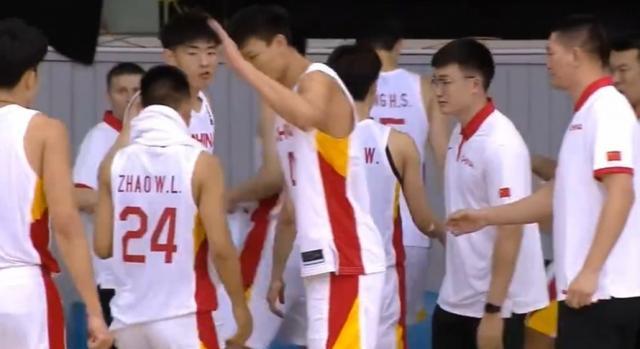 U19男篮中国队惜败世界第二，裁判真是CBA，场均失误20+辣眼睛！(4)