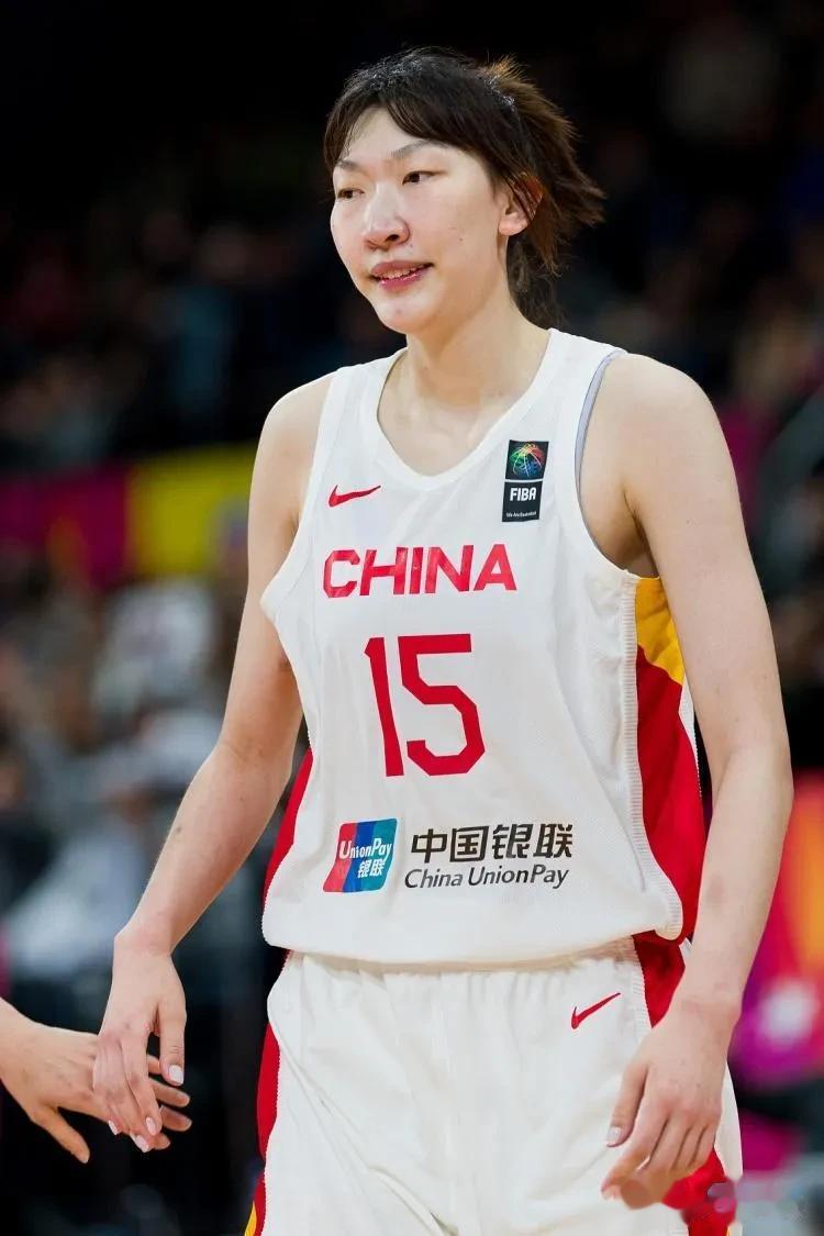 这届中国女篮并没有大家想象的那么强！打一个韩国队都那么费劲，可想而知碰到澳大利亚(2)