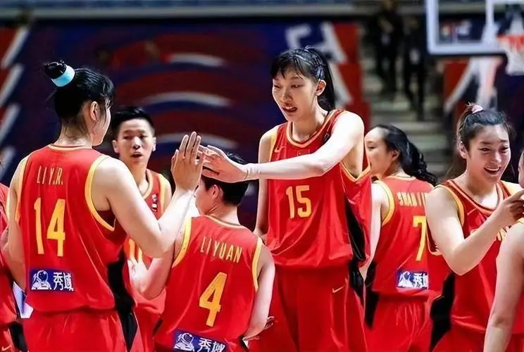 中国女子3x3篮球队殚精竭虑，锋芒毕露，精彩晋级半决赛！(1)