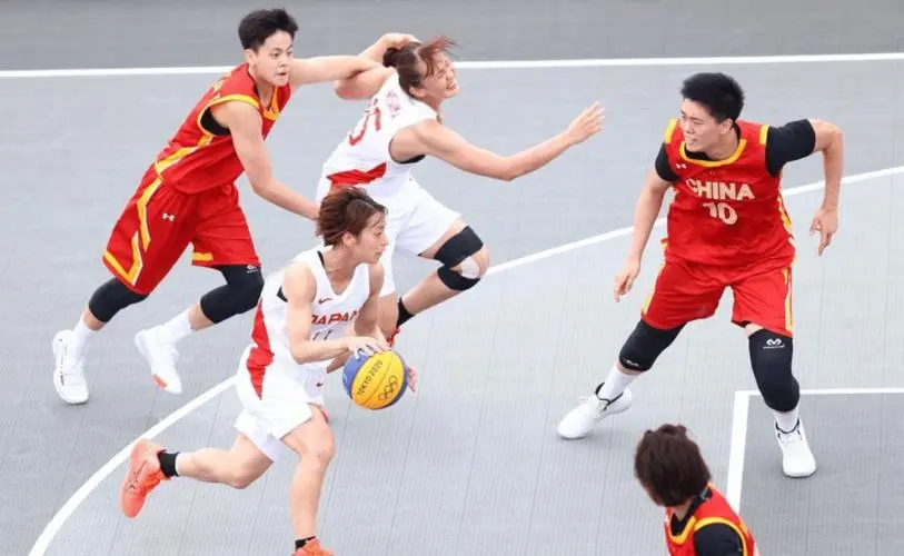 中国女子3x3篮球队殚精竭虑，锋芒毕露，精彩晋级半决赛！(3)