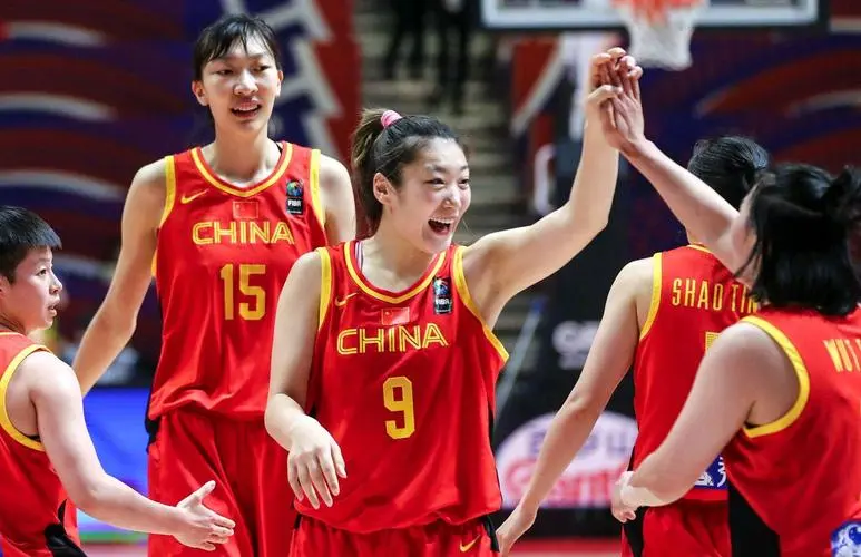 李梦引领中国女篮登顶亚洲杯，豪迈归来再战WNBA巅峰(3)
