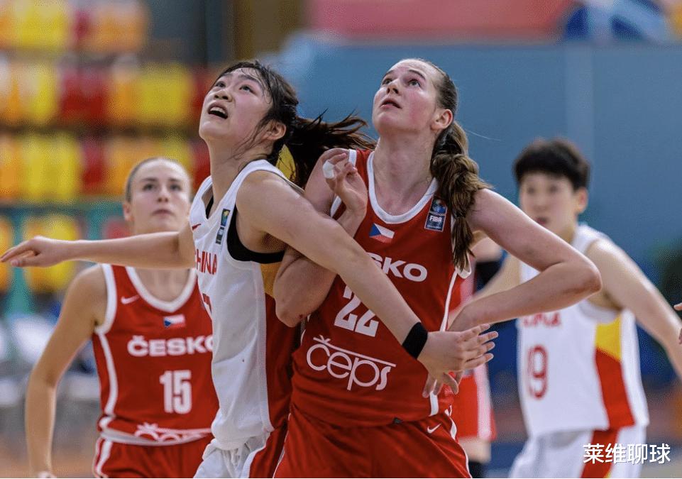 3连败意外垫底，中国U19女篮外教却喜笑颜开，姚明必须出手管管了(1)