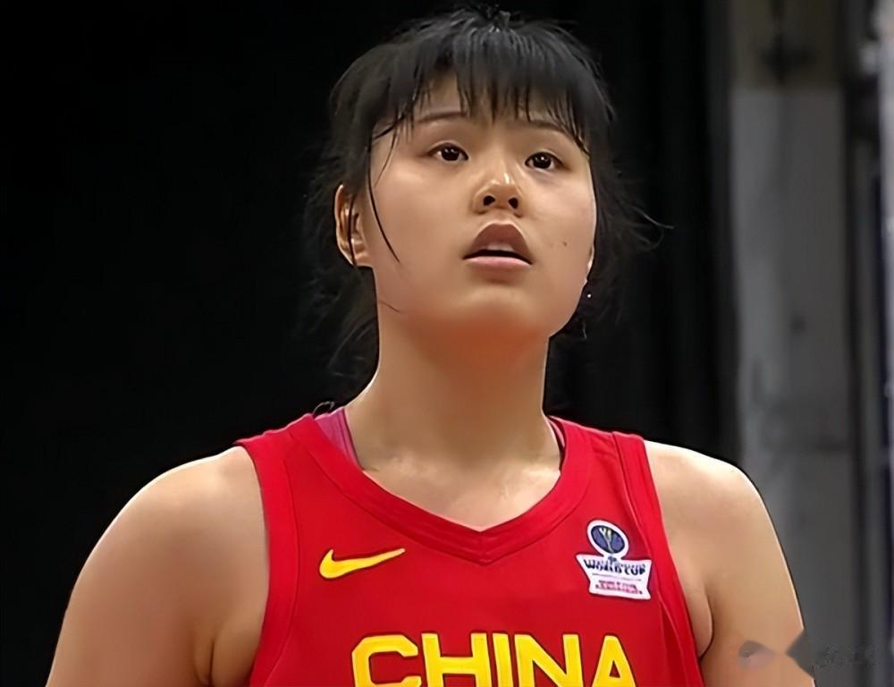 中国女篮的中流砥柱只有三个人，成为无法辩驳的事实……
1、   李梦：勒布朗-梦(3)