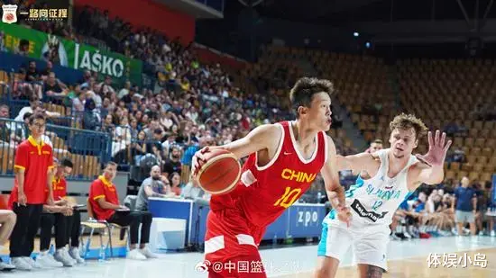 中国男篮不易，小将两度遭队友喷，赵继伟低迷恐离队(1)