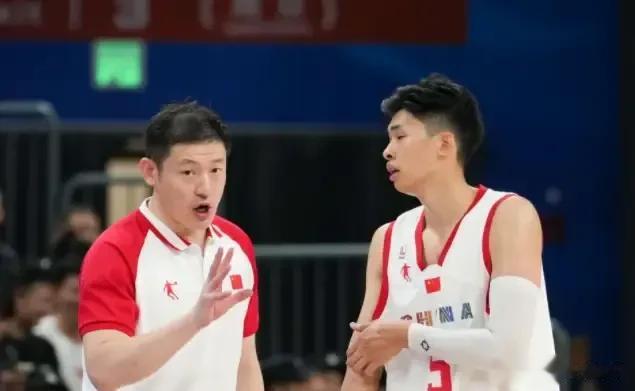 中国男篮还能晋级8强吗？大运会上，中国男篮两战皆负，作为东道主，我们一定拼搏到底(2)