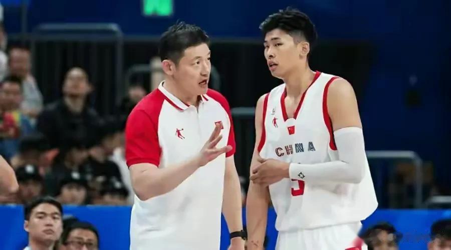 北京时间7月31日晚，成都大运会男子篮球预赛A组迎来最后一轮的比赛，中国男篮国家(6)