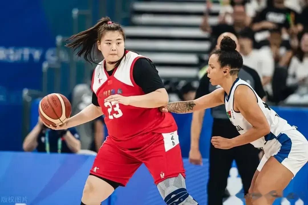 昨天看了大运会女篮和台北队的比赛，老实说女篮要是没有韩旭基本会输球的，台北队的战(2)