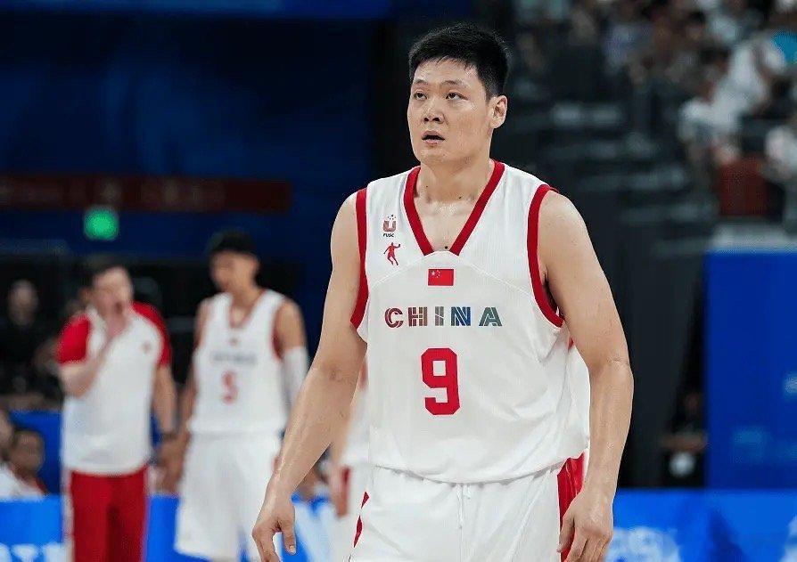 中国大运男篮最终排名第10，创造近20年大运会最好成绩在刚刚结束的一场大运男篮排(1)