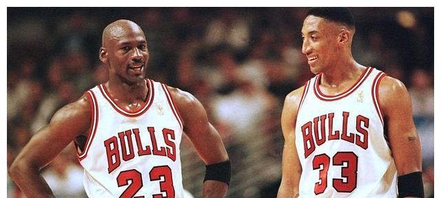 NBA历史最强二人组前10排行：OK力压篮球之神，现役仅存一对！(9)