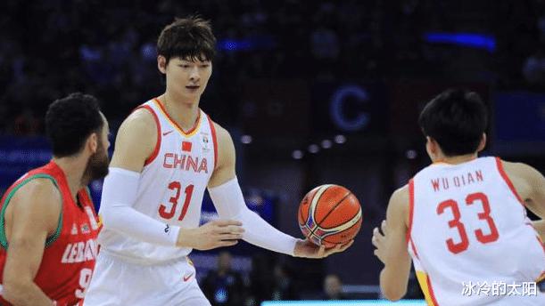 王哲林是中国五十年来最强的篮球运动员！(1)