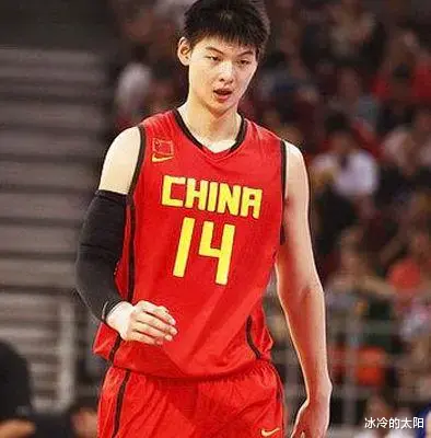 王哲林是中国五十年来最强的篮球运动员！(3)