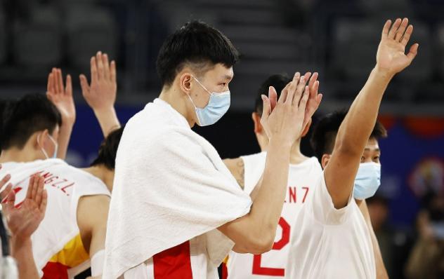 中国男篮迎来大喜讯！球员表现有望作出新决定(1)