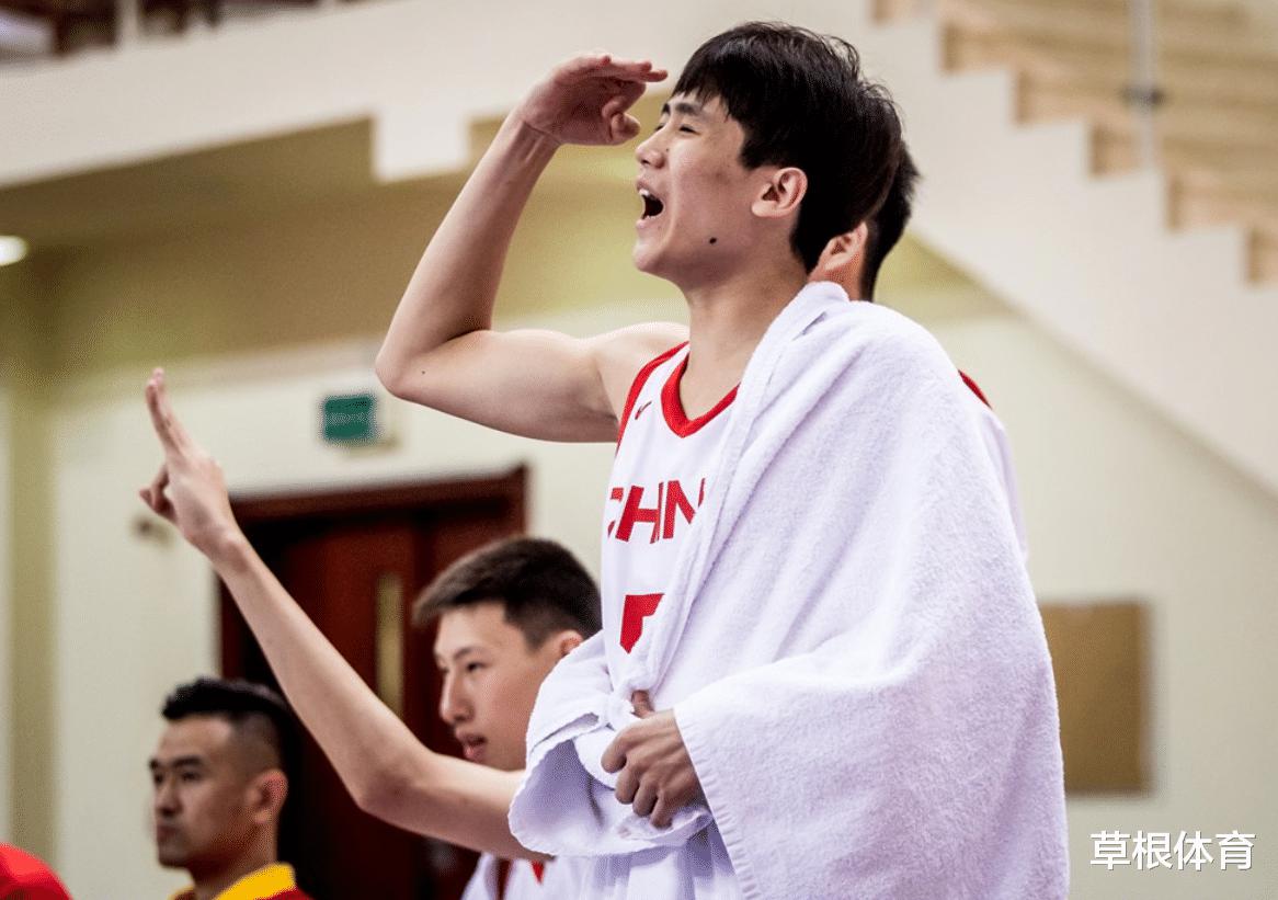 为国争光，中国男篮62分大胜，单节30-5，豪取3连胜：净胜141分(4)