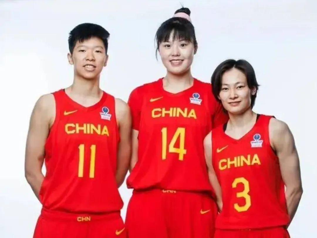 紧急驰援！中国女篮王牌归队，梦姐郑薇霸气表态，无惧日本韩国队(7)
