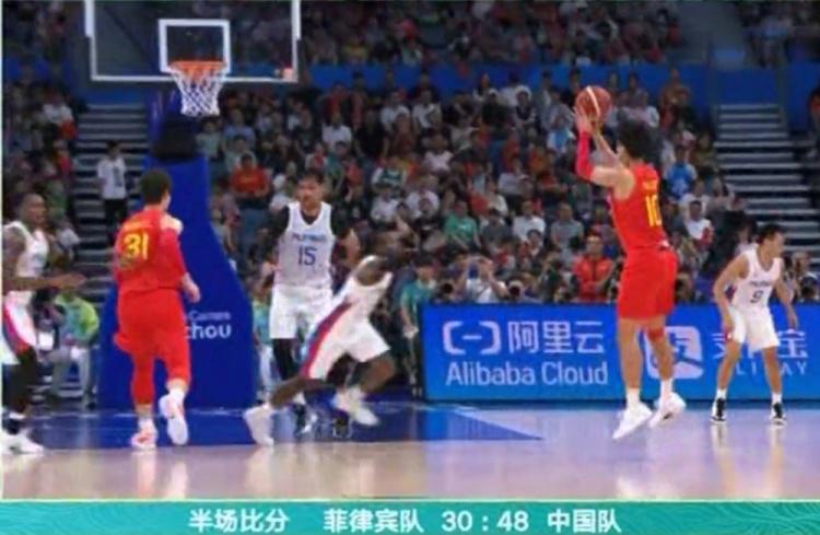 敢打敢拼！中国男篮半场48-30领先菲律宾18分(1)