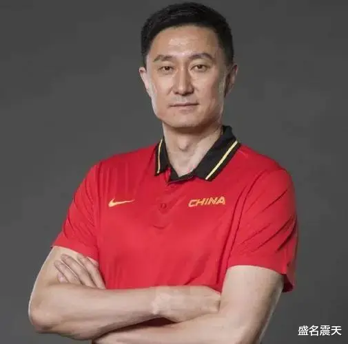 中国男篮76: 77菲律宾，著名篮球评论员杨毅给出了一针见血的分析(1)