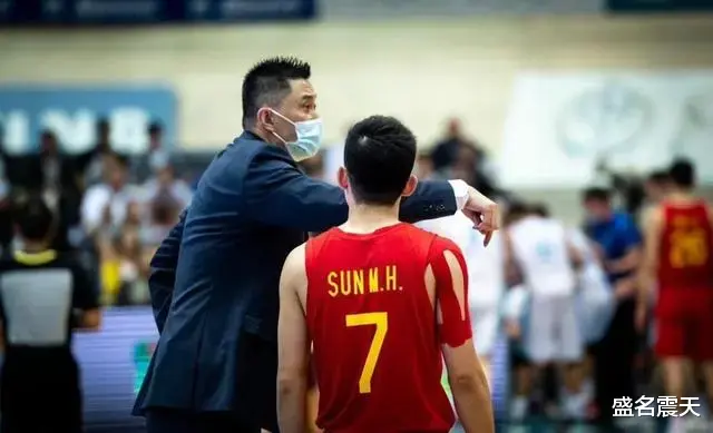 中国男篮76: 77菲律宾，著名篮球评论员杨毅给出了一针见血的分析(2)