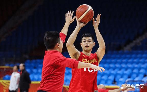 中国男篮76: 77菲律宾，著名篮球评论员杨毅给出了一针见血的分析(3)