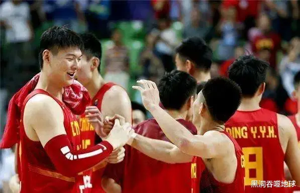 亚运会男篮赛程结束，中国男篮有望身价暴涨的五大球员，张镇麟上榜(2)