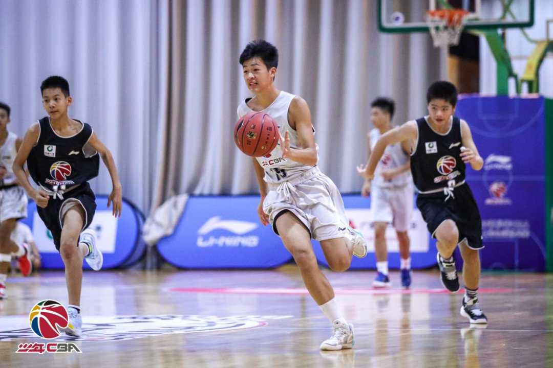 CBA联赛新赛季启动 姚明李宁同框展望中国篮球未来(4)