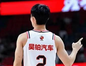 拼到抽筋！徐杰狂轰31+9三分连创生涯新高球迷高呼MVP(5)