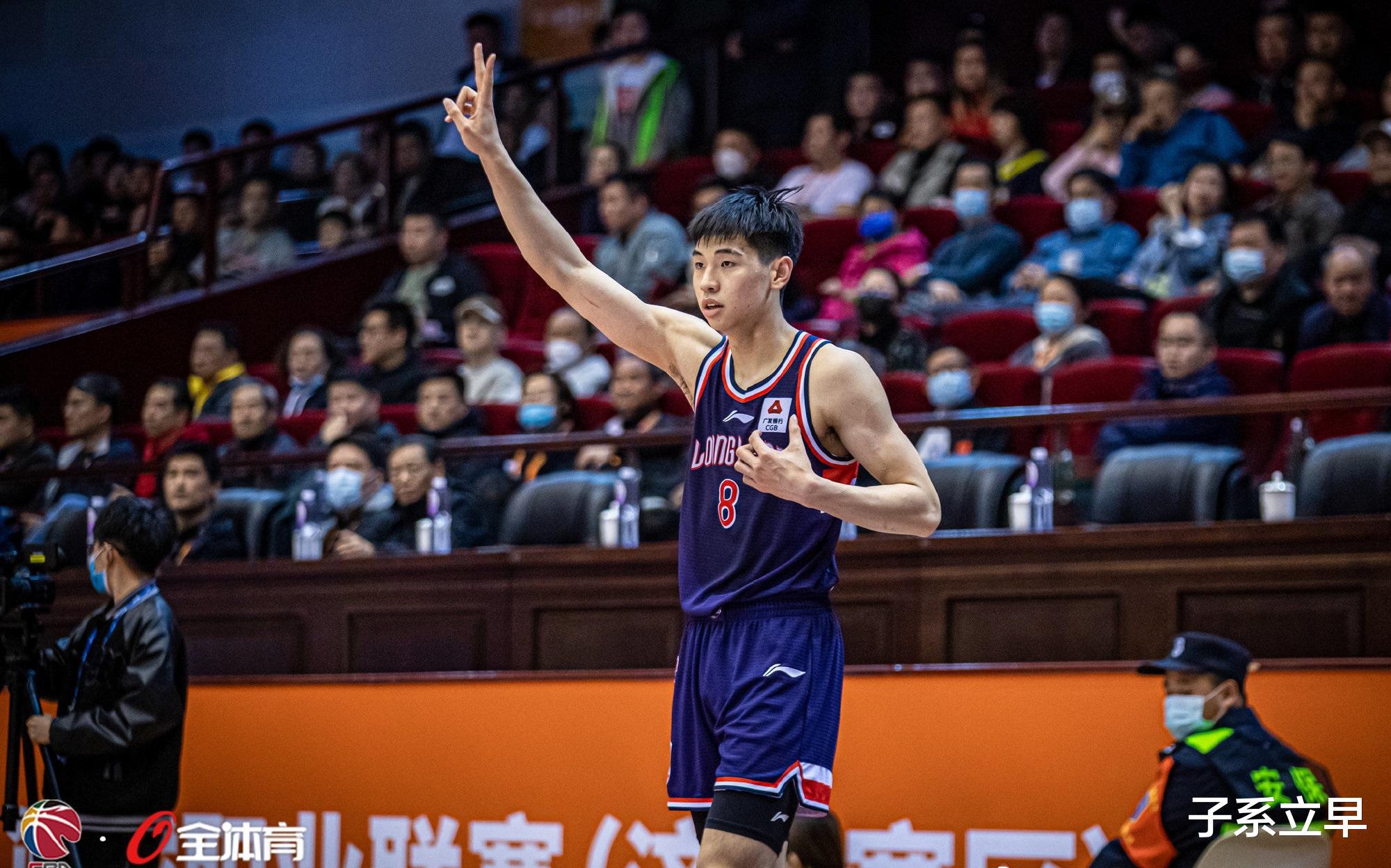 中国男篮之幸，杨瀚森月最佳新秀，崔永熙月最佳防守球员！(2)