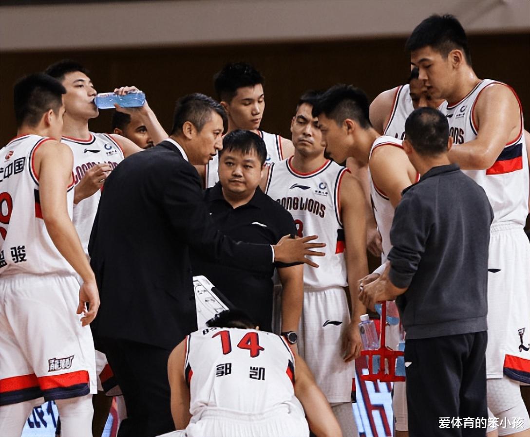 100-98！王哲林26分11篮板4助攻，上海久事客场2分险胜广州龙狮(1)