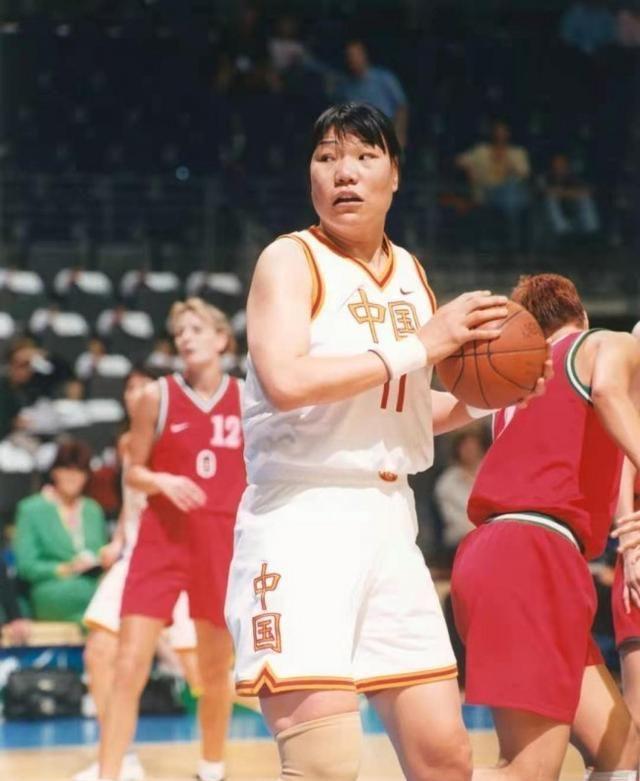 “中国女篮第一高”陈月芳：运动成绩辉煌，37岁离世，终生未婚(13)